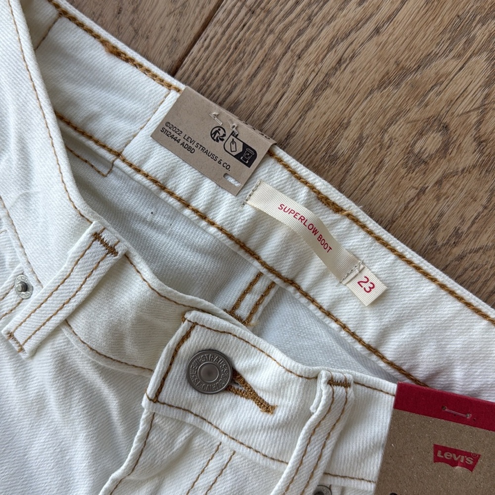 NWT SUPER LOW BOOT CUT LEVI’S - Picture 3 of 6